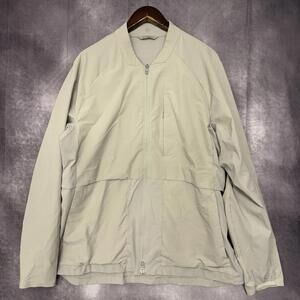 Lululemon Warp Light Bomber Jacket Men Size‎ XL Beige Performance M4AFBS